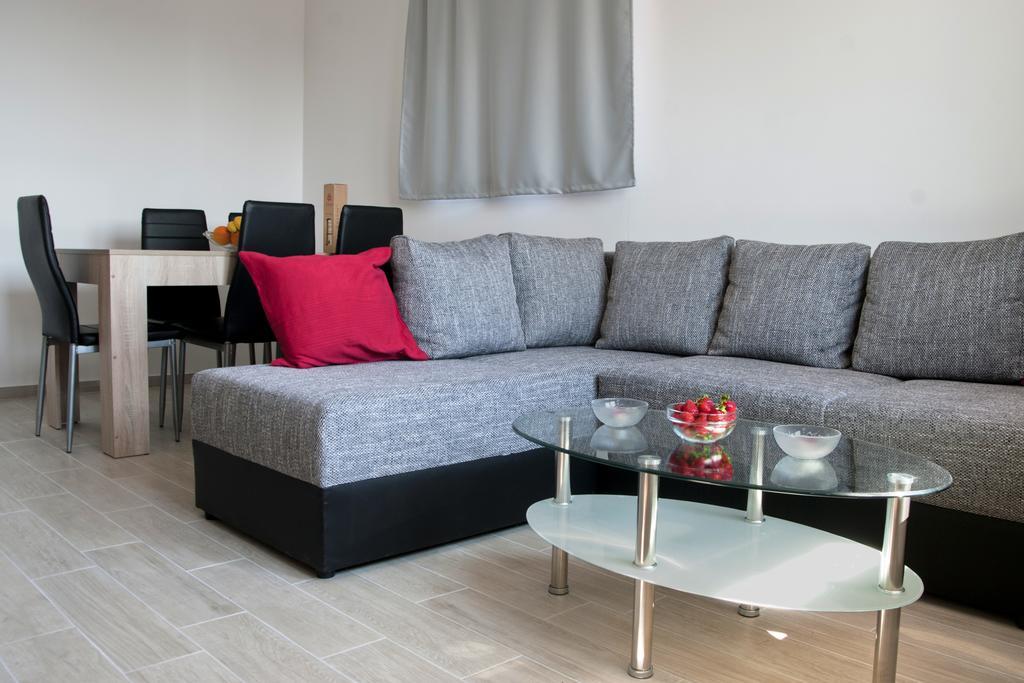 Apartment Perun Podstrana Exterior photo
